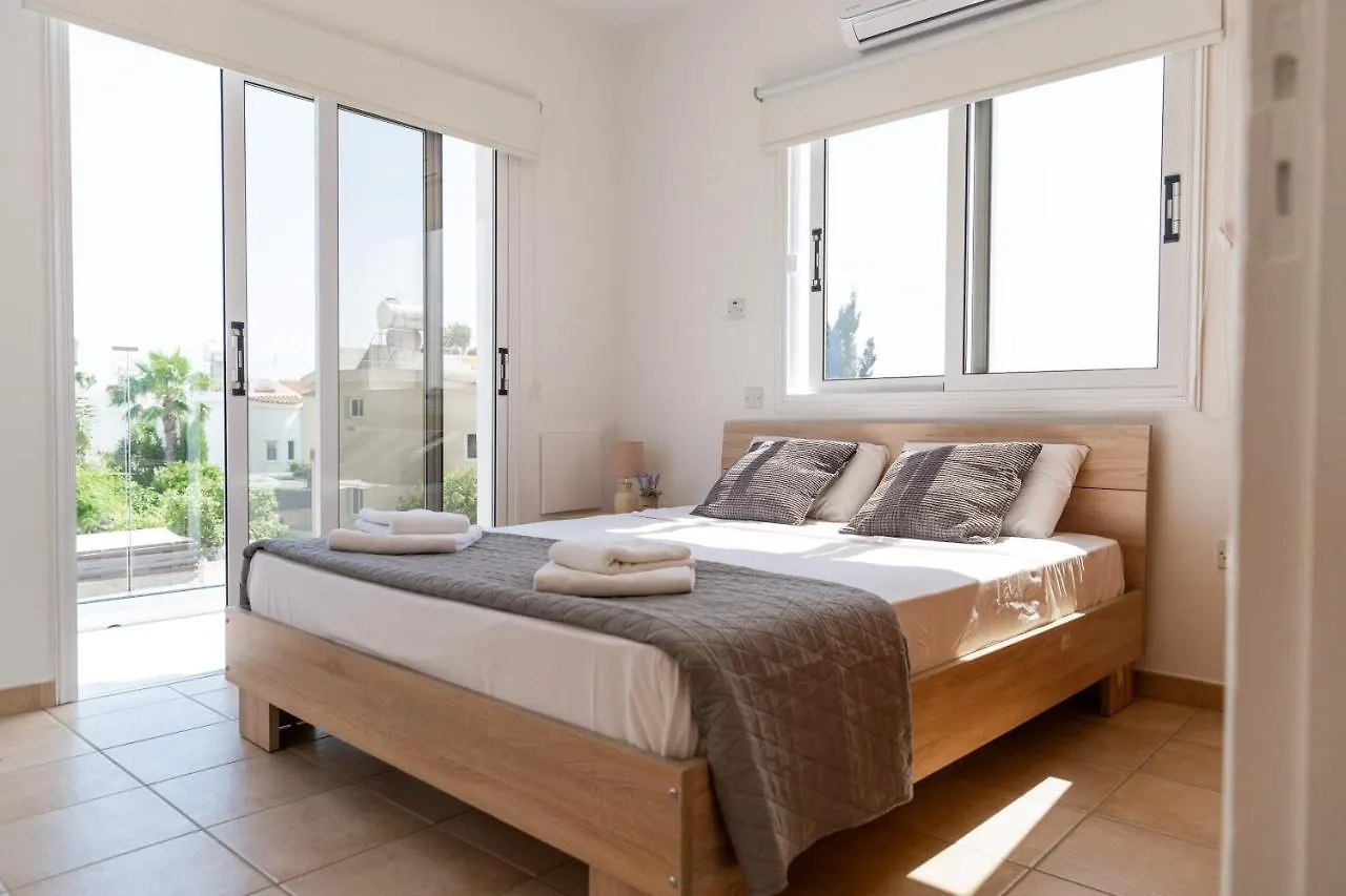 Agia Thekla Villa Ekaterina 4 bdrm Aya Napa 0*,  Kıbrıs